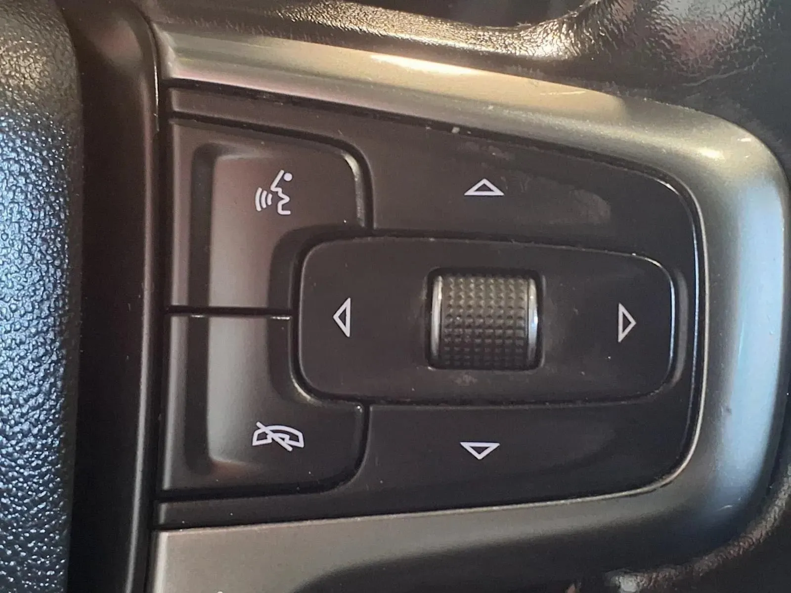 Chevrolet Silverado photo 28
