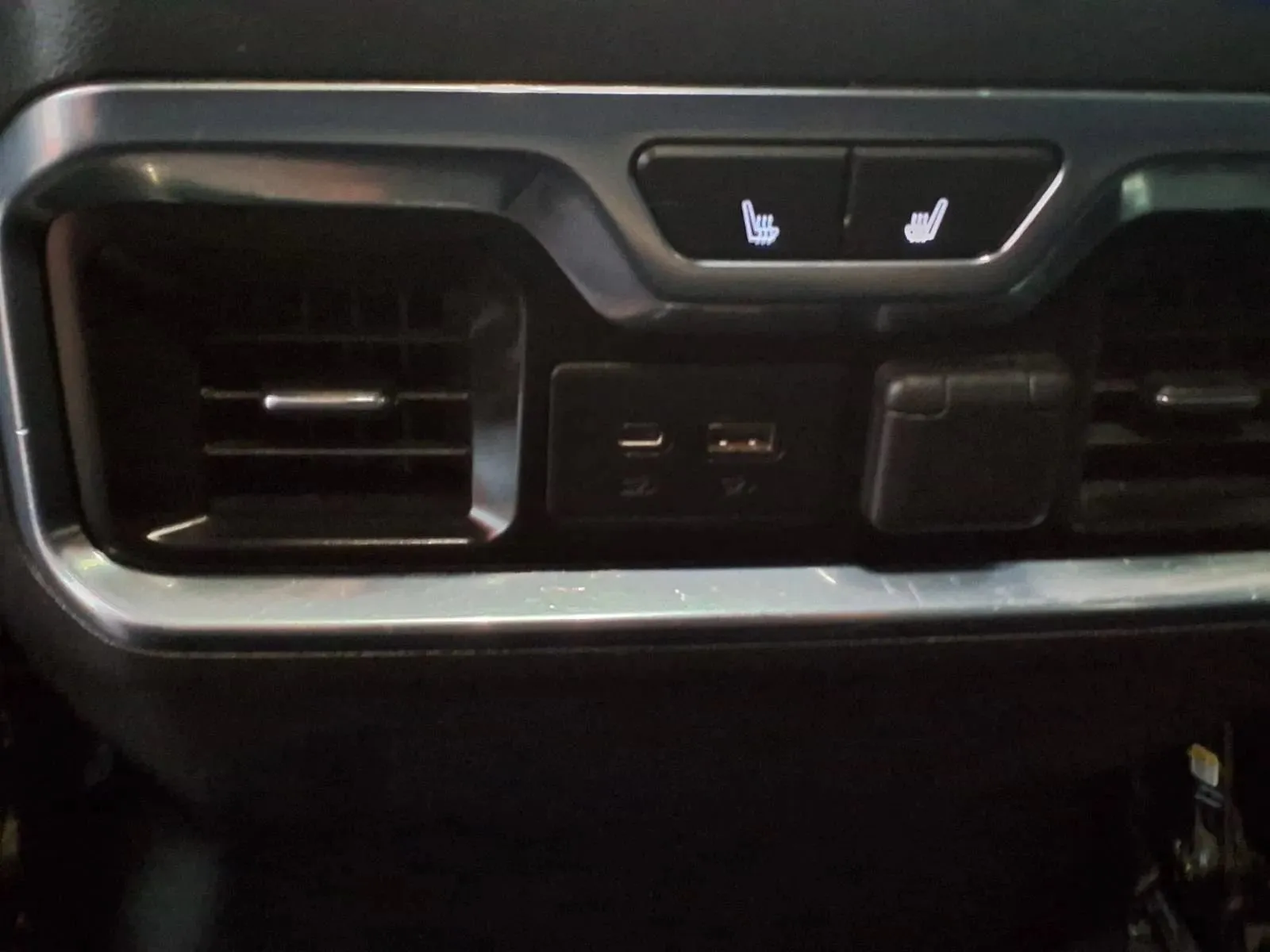 Chevrolet Silverado photo 16