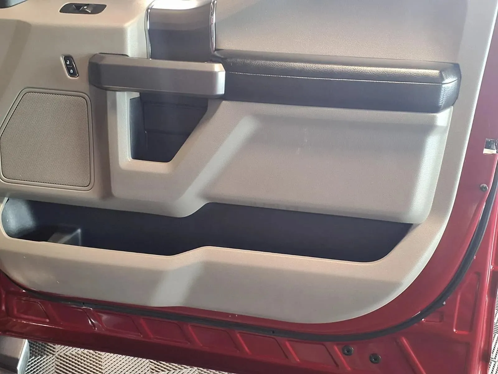 Ford F-150 photo 11