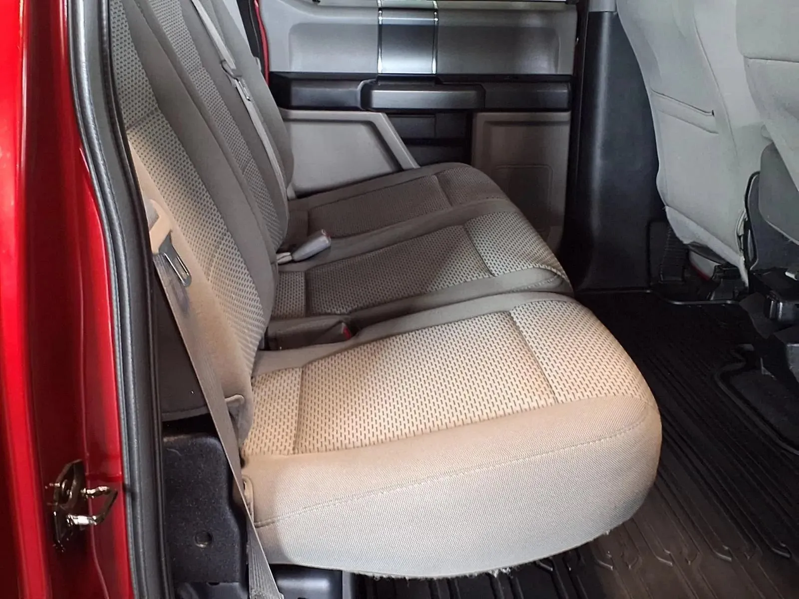 Ford F-150 photo 10