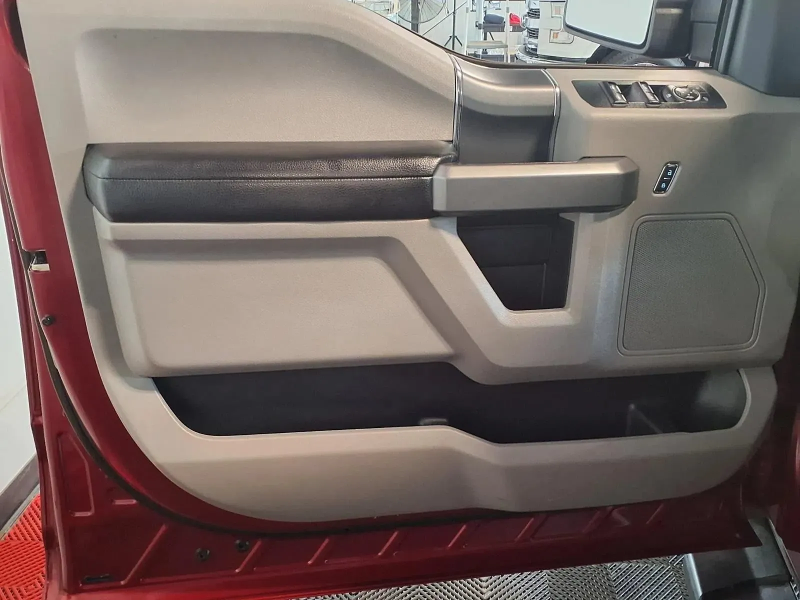 Ford F-150 photo 16