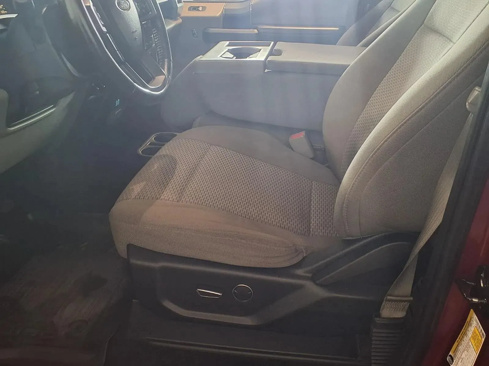 Ford F-150 photo 17