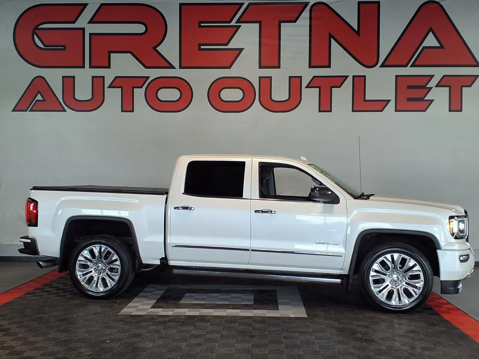 White 2017 GMC Sierra 1500 Denali for sale in Gretna, NE