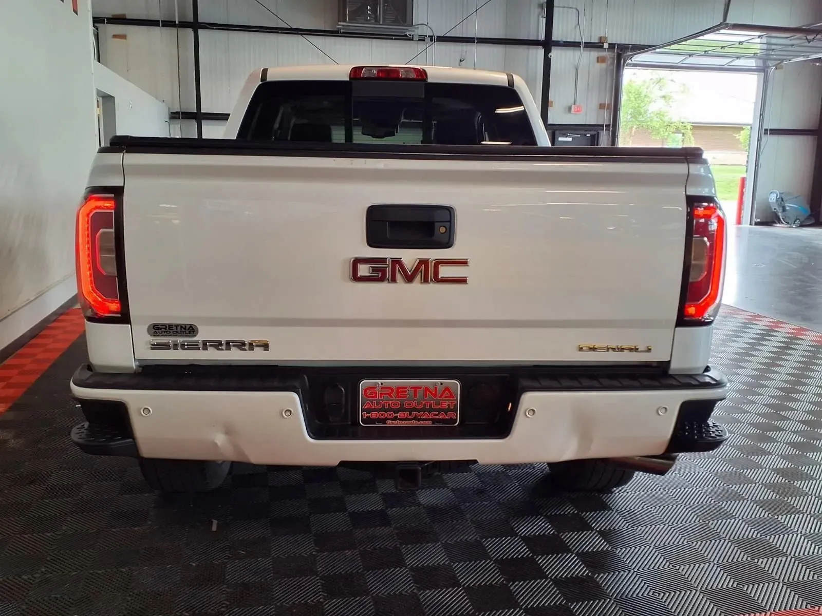 GMC Sierra photo 6