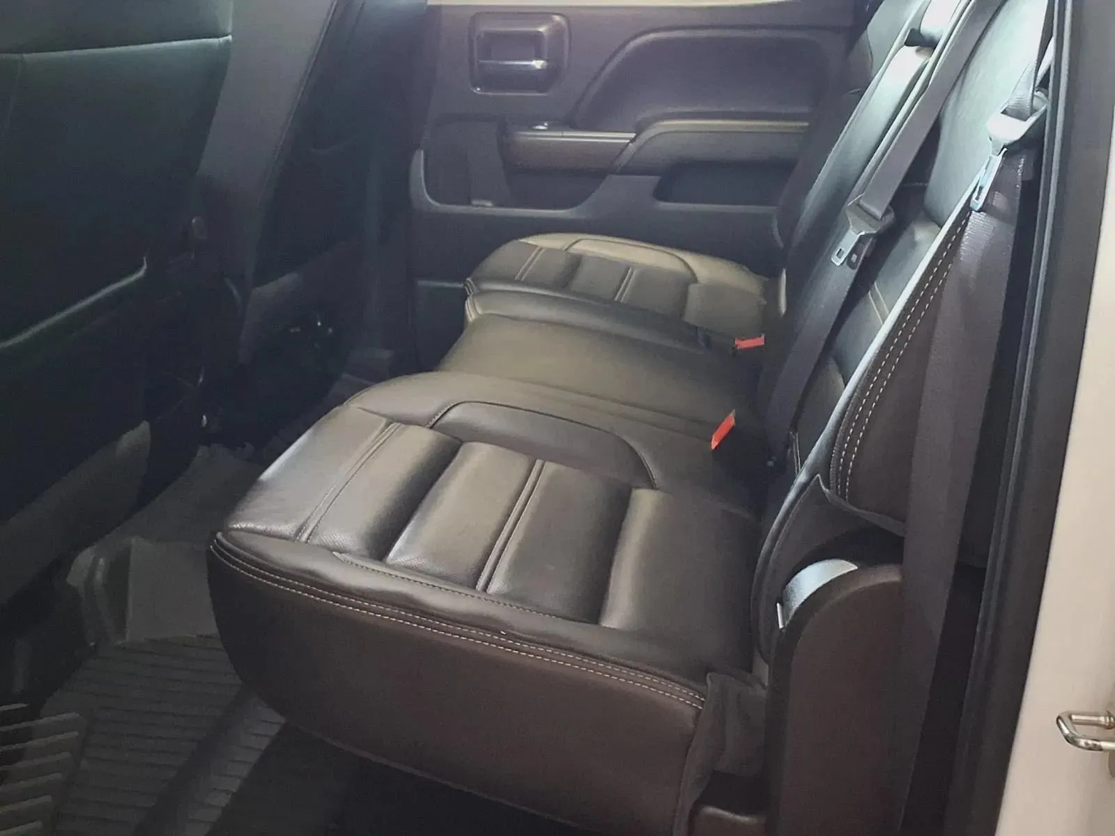 GMC Sierra photo 15