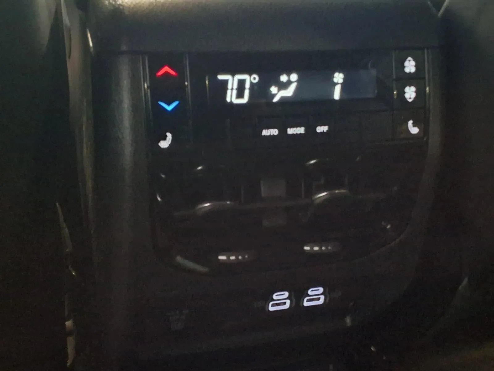 Jeep Grand Cherokee L photo 14