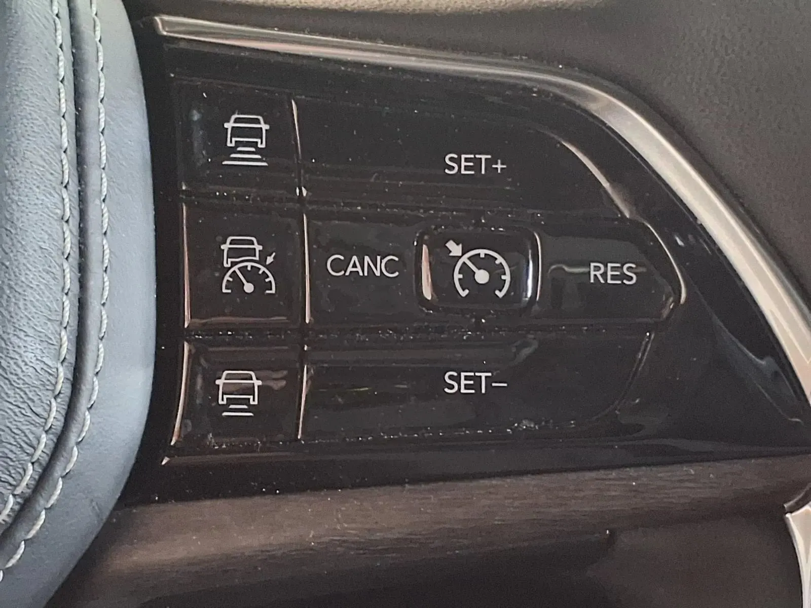 Jeep Grand Cherokee L photo 26