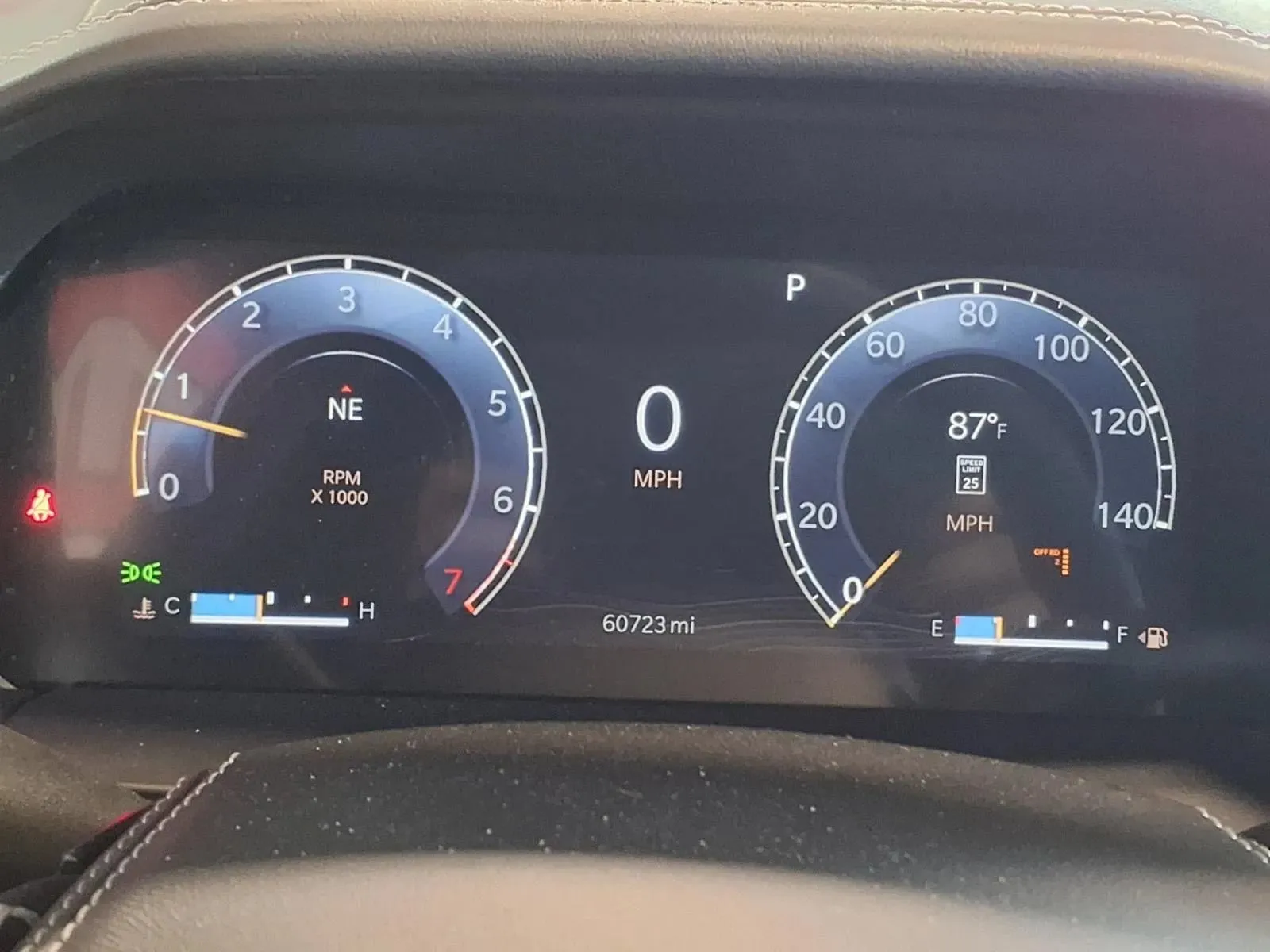 Jeep Grand Cherokee L photo 23