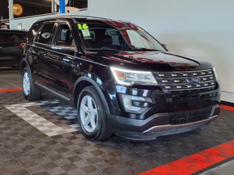 Photos of 2016 Ford Explorer XLT for sale in Gretna, NE at Gretna Auto Outlet