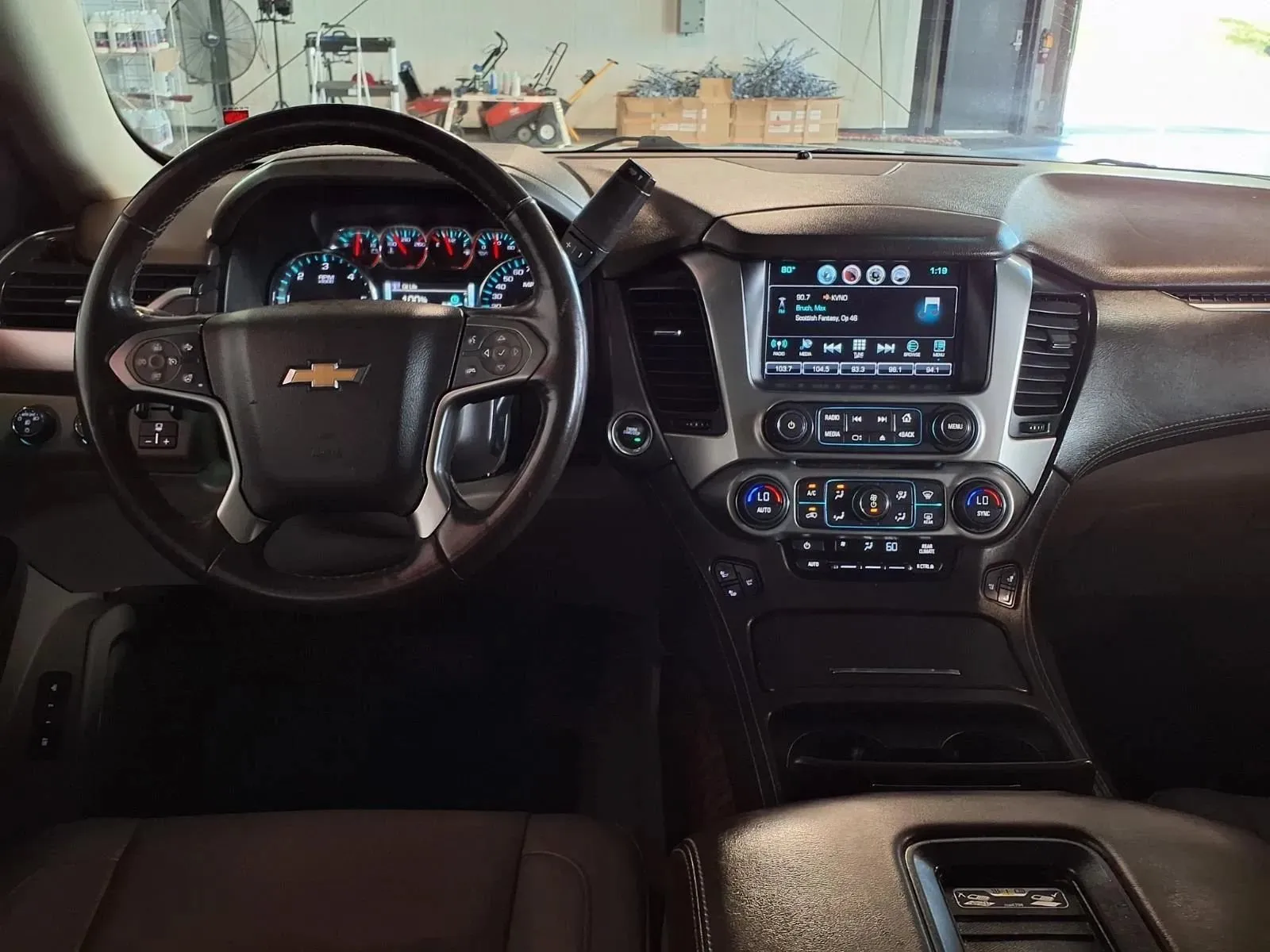 Chevrolet Tahoe photo 18