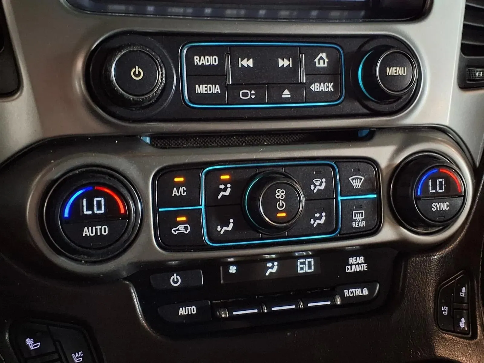 Chevrolet Tahoe photo 23