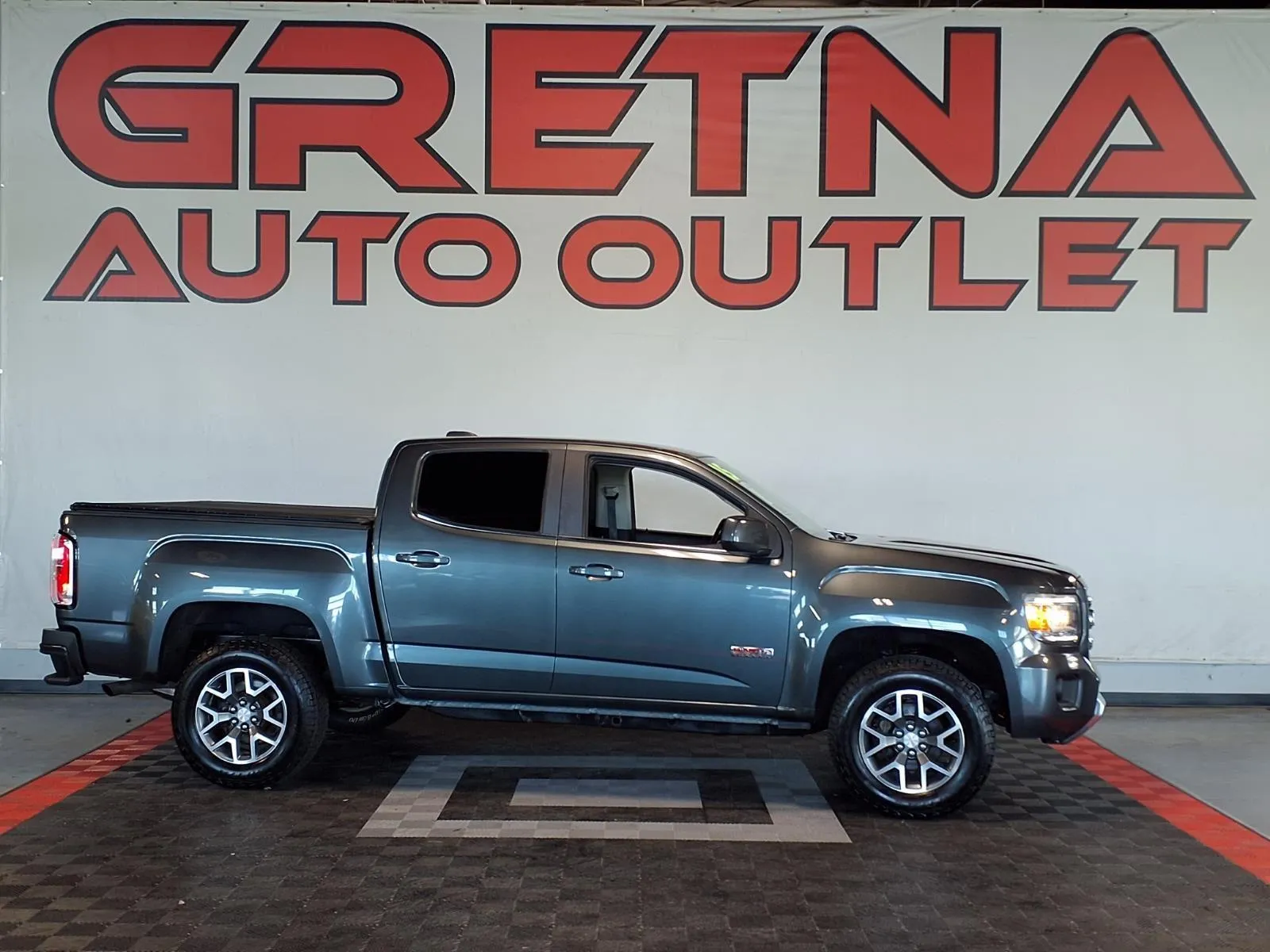 Gray 2015 GMC Canyon SLE for sale in Gretna, NE