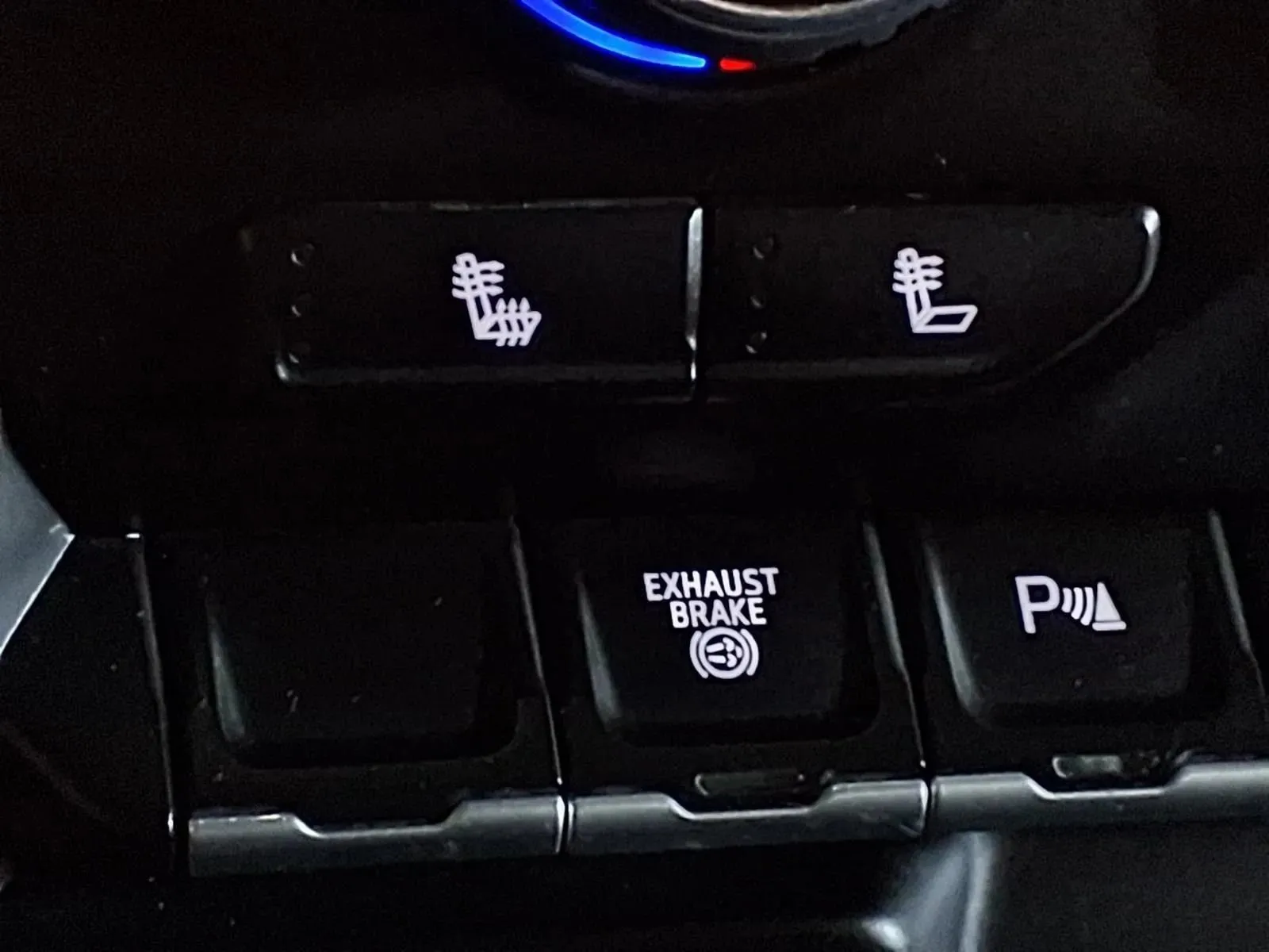 Chevrolet Silverado photo 21