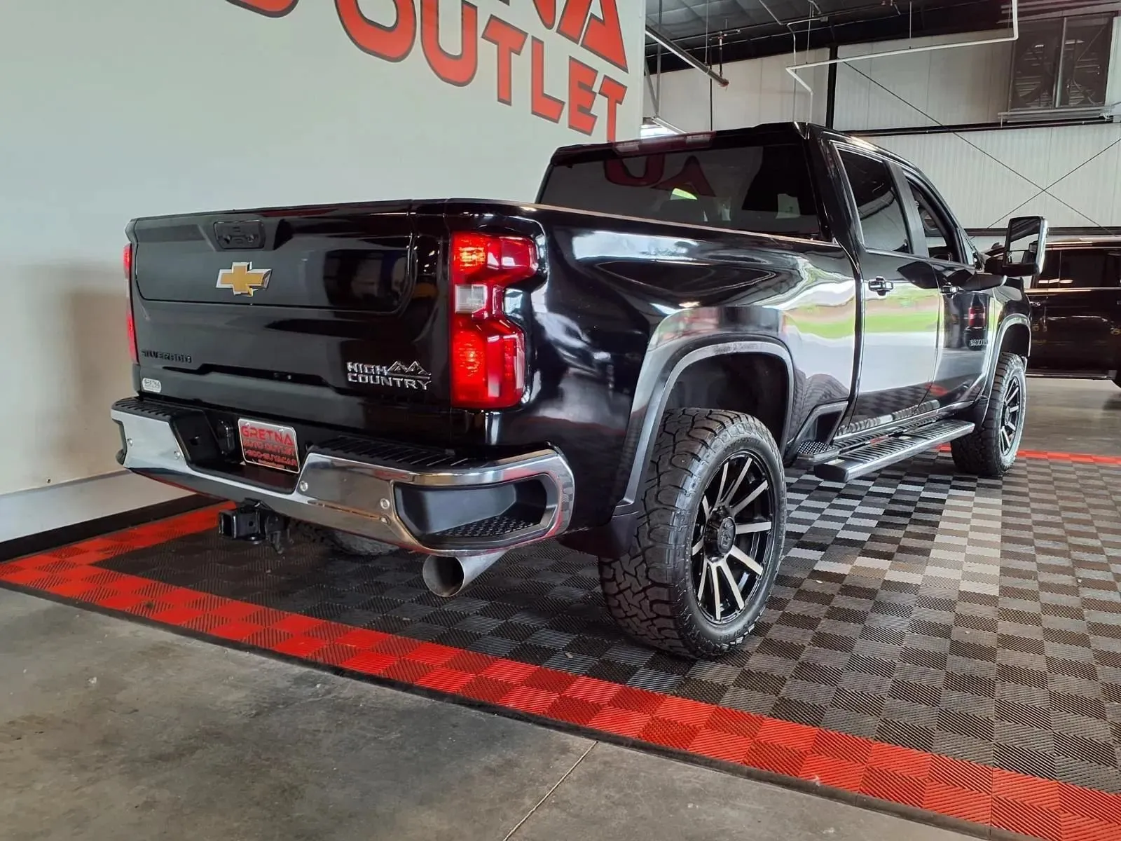 Chevrolet Silverado photo 7