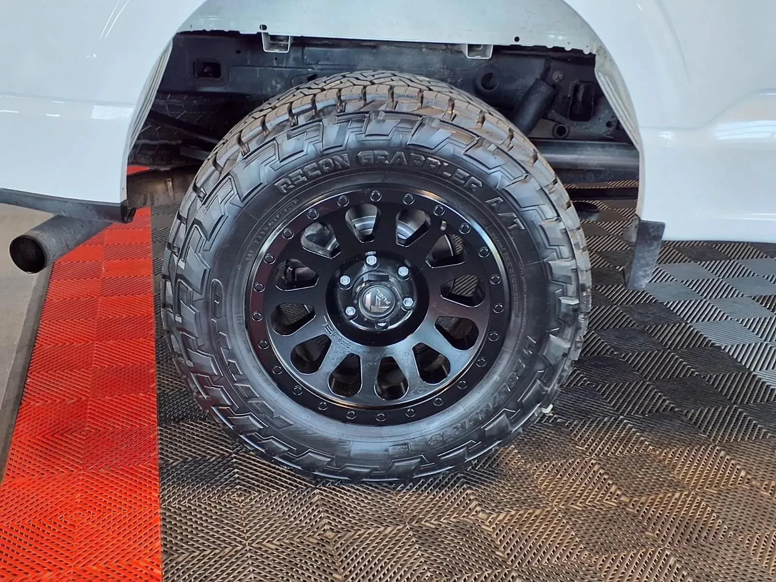 Ford F-150 photo 8