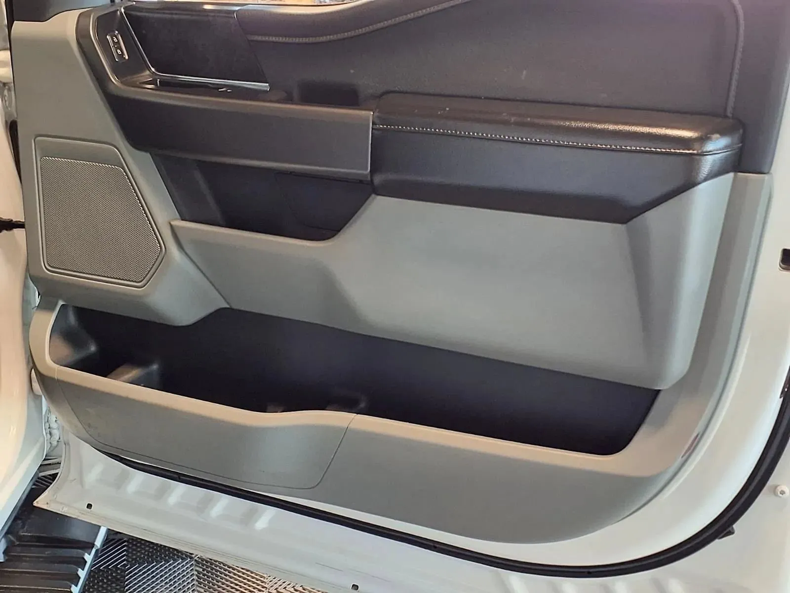 Ford F-150 photo 12