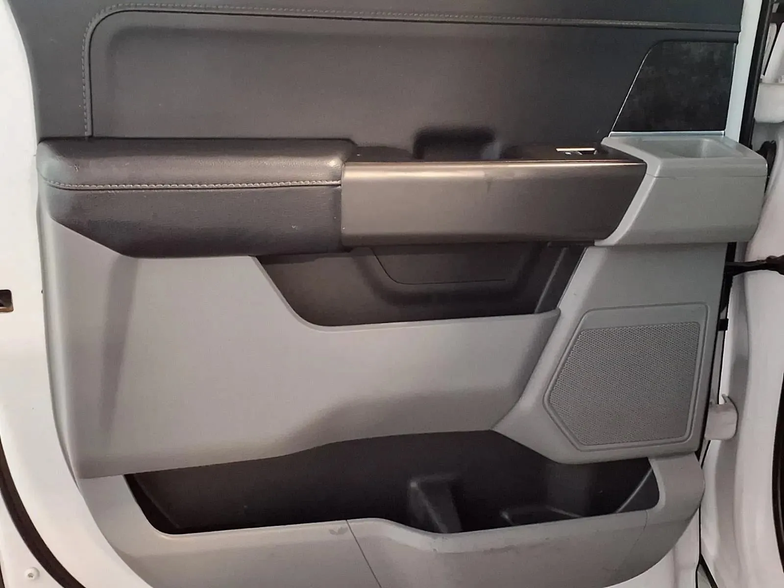 Ford F-150 photo 14