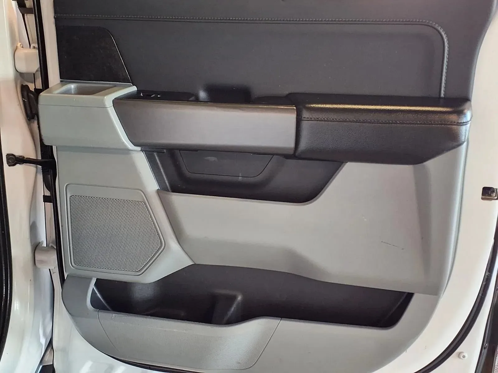 Ford F-150 photo 10