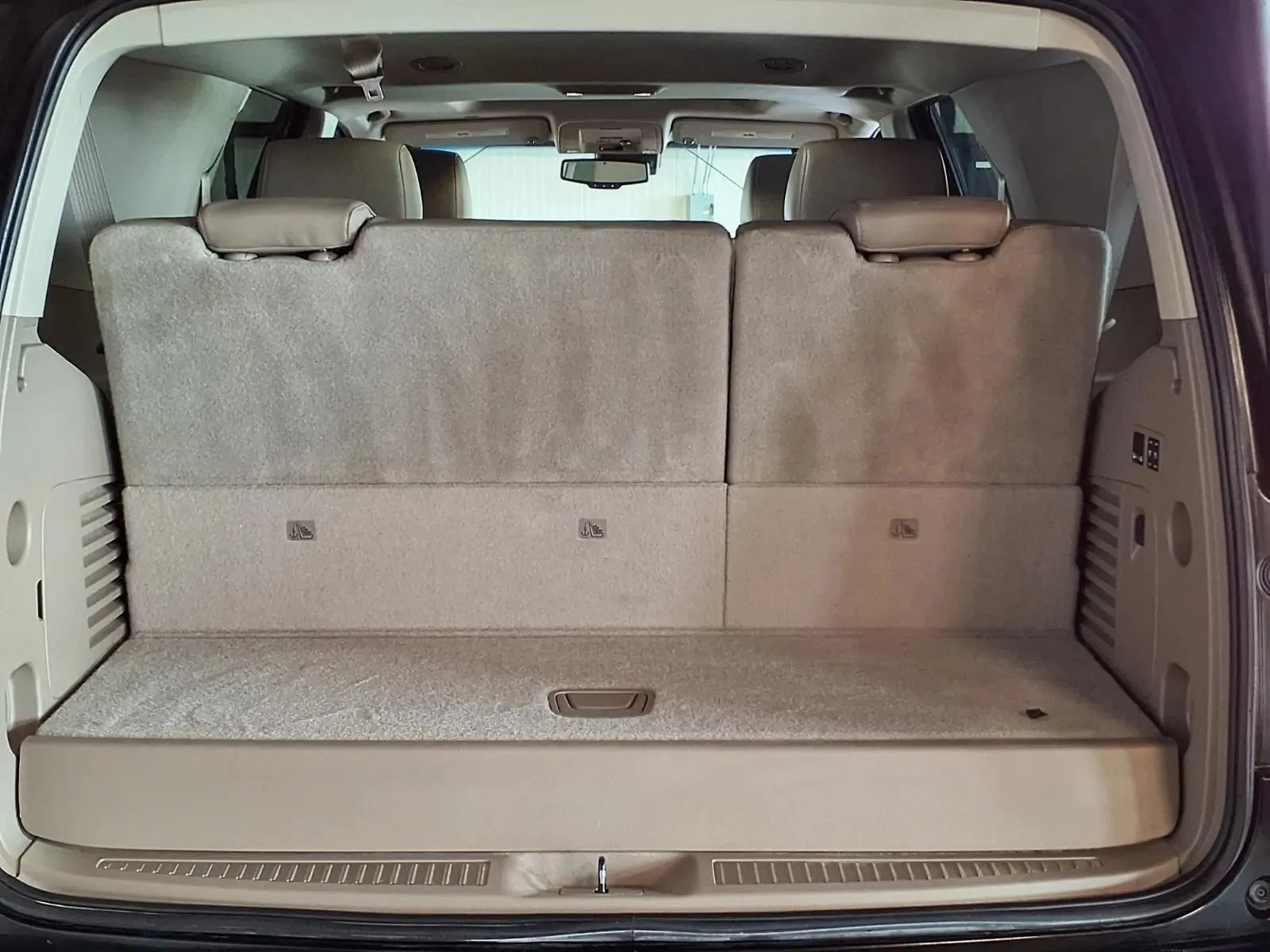 Chevrolet Tahoe photo 7
