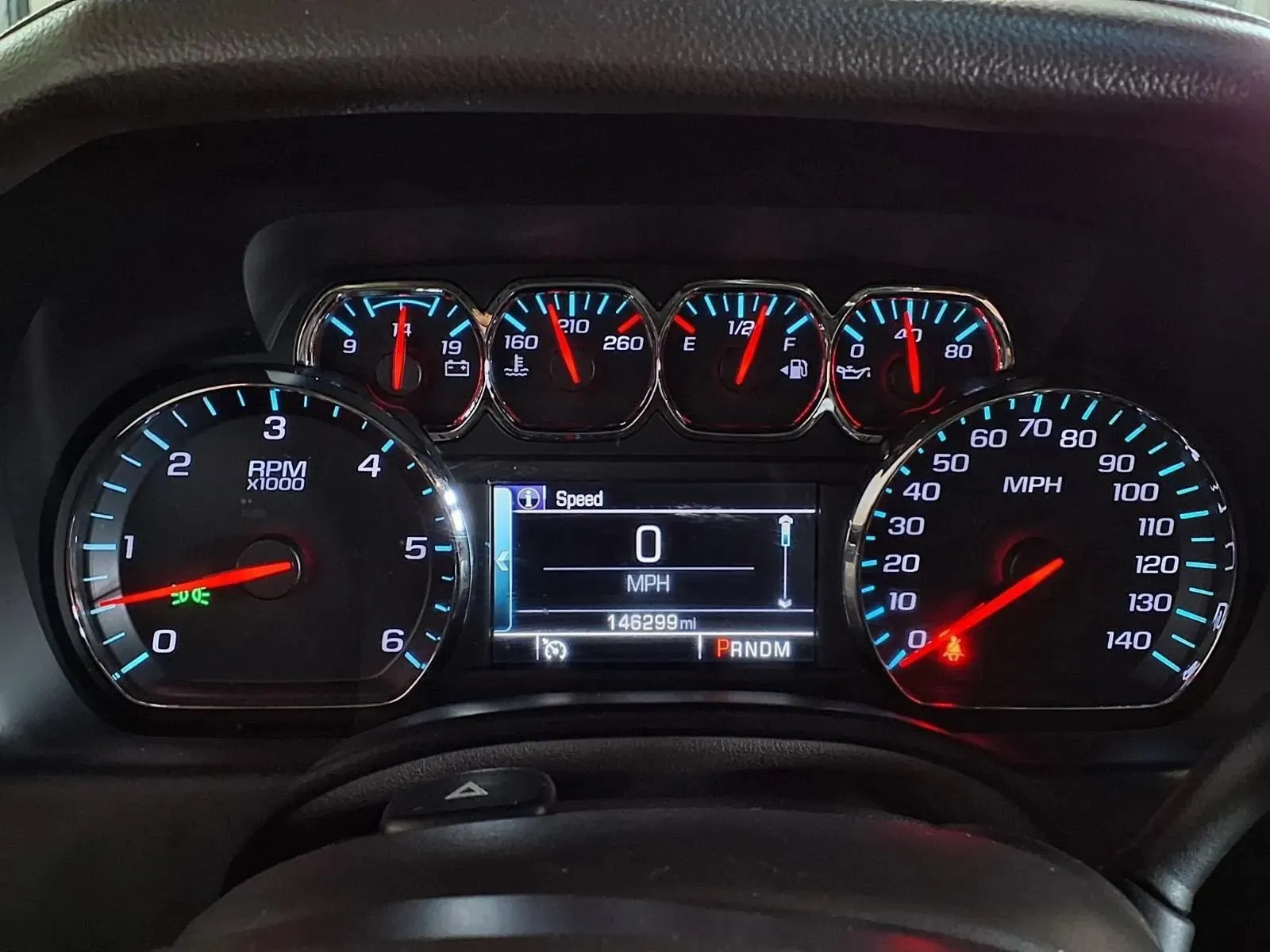 Chevrolet Tahoe photo 25