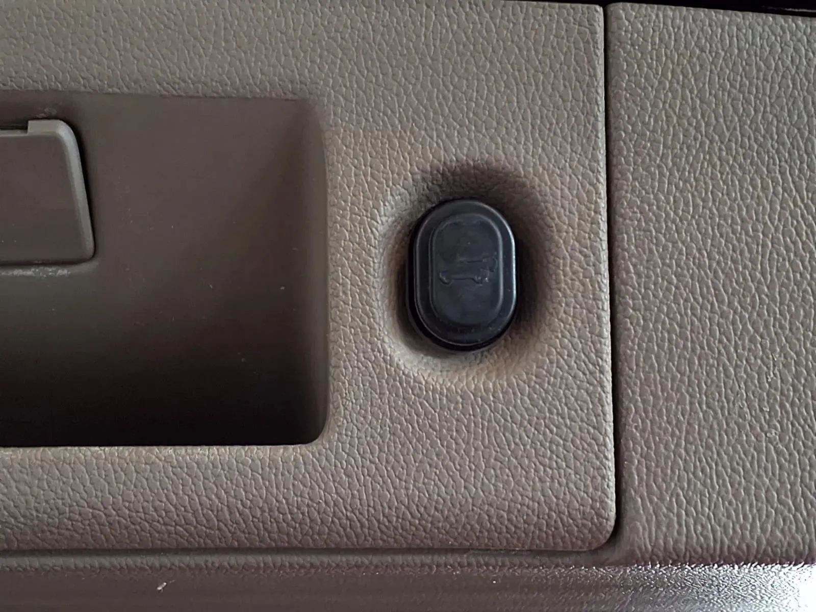 Chevrolet Tahoe photo 8