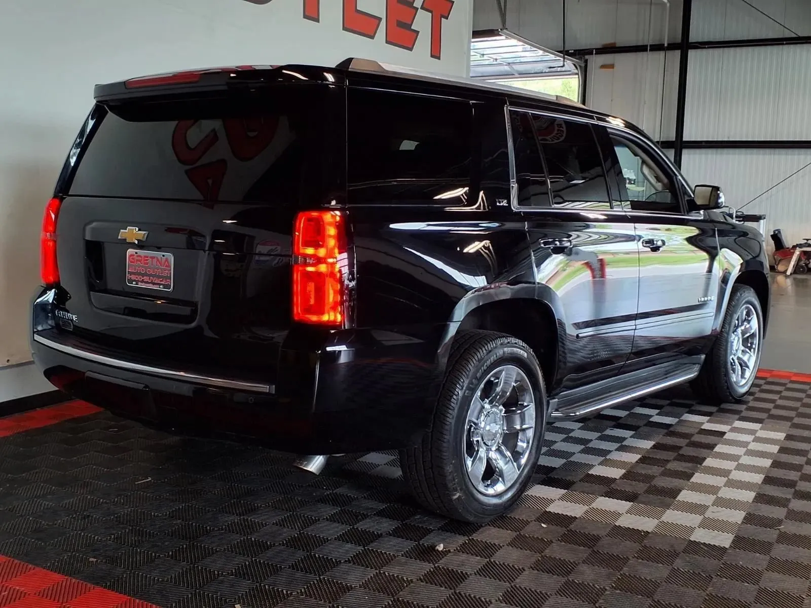 Chevrolet Tahoe photo 9