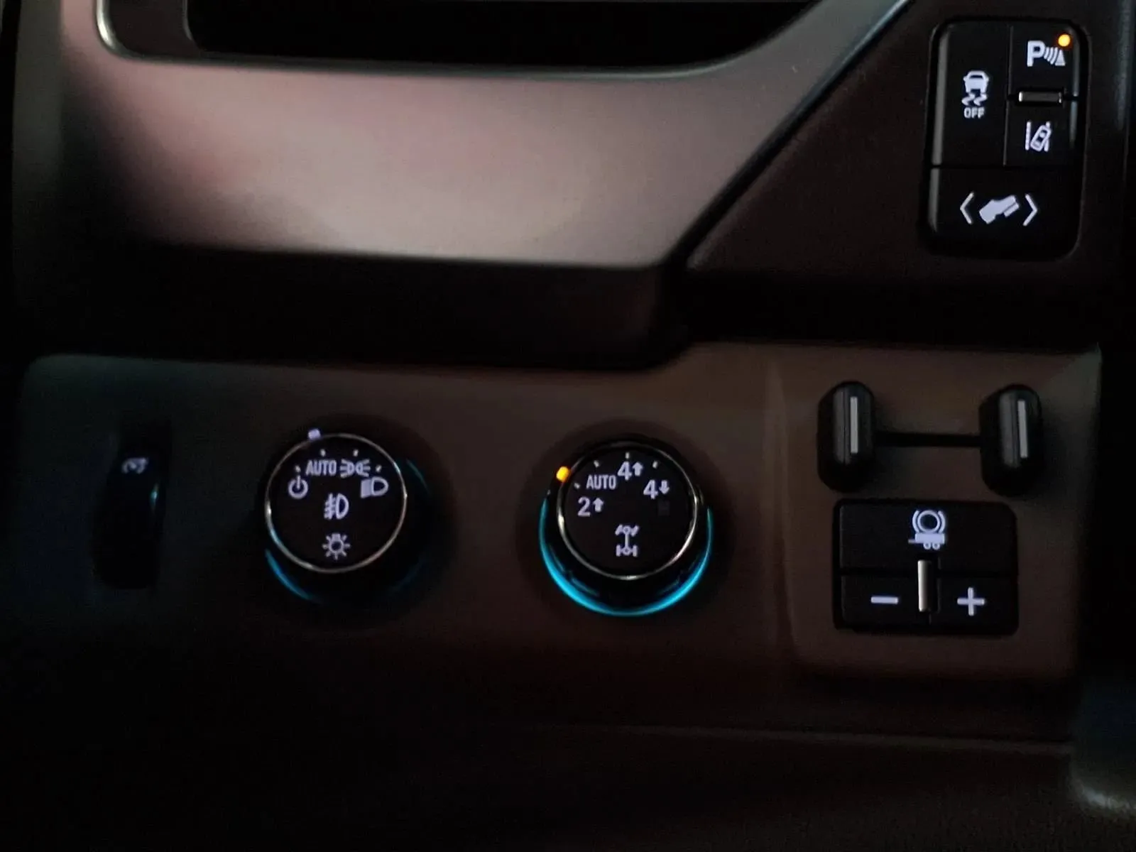 Chevrolet Tahoe photo 29