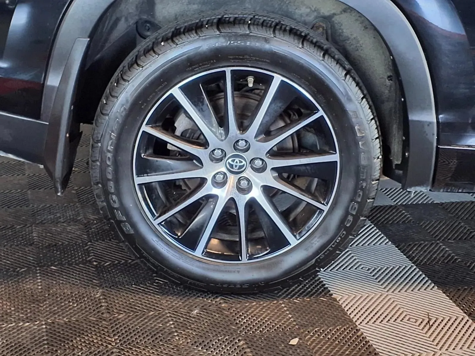 Toyota Highlander photo 11
