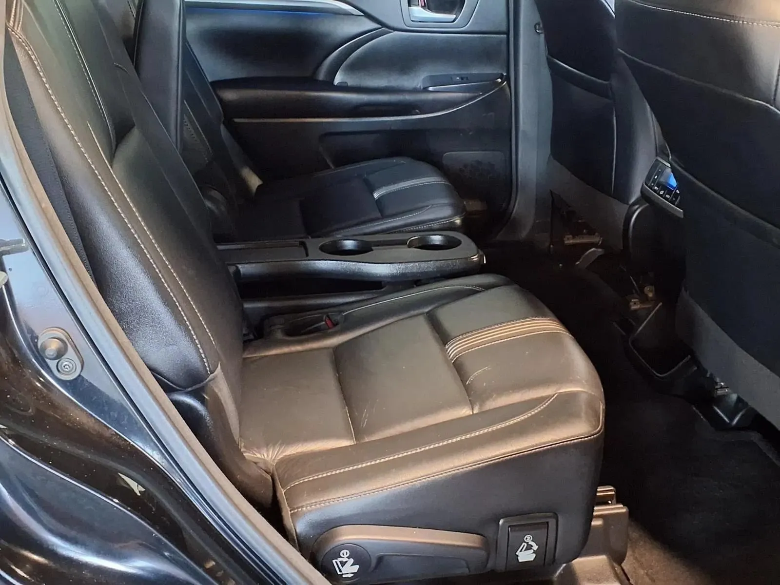 Toyota Highlander photo 14