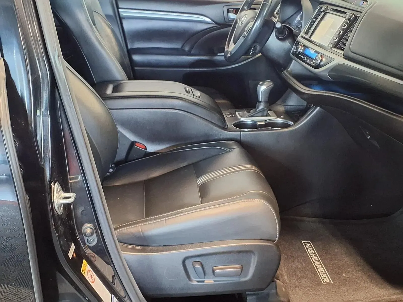 Toyota Highlander photo 16