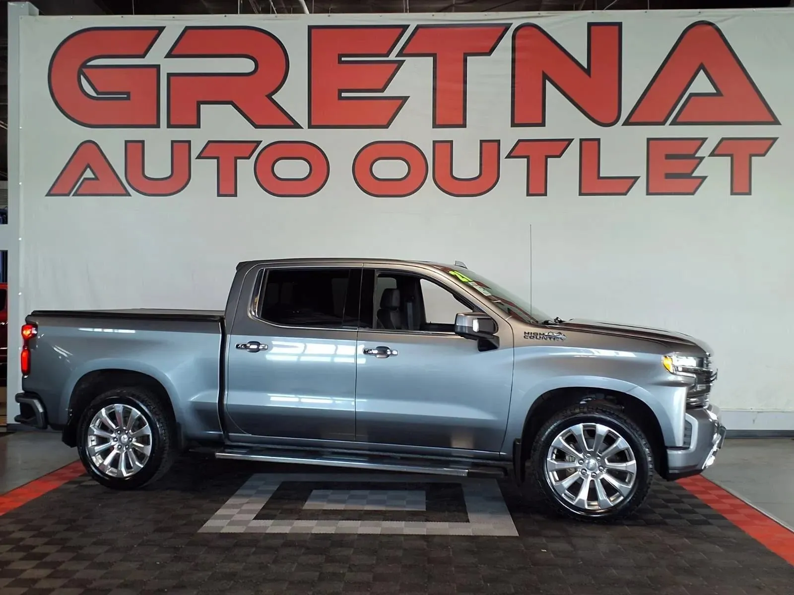 Gray 2021 Chevrolet Silverado 1500 High Country for sale in Gretna, NE