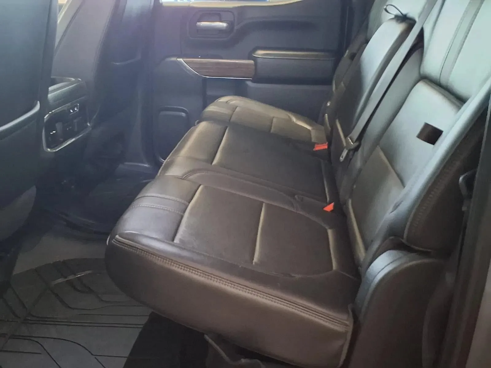Chevrolet Silverado photo 13