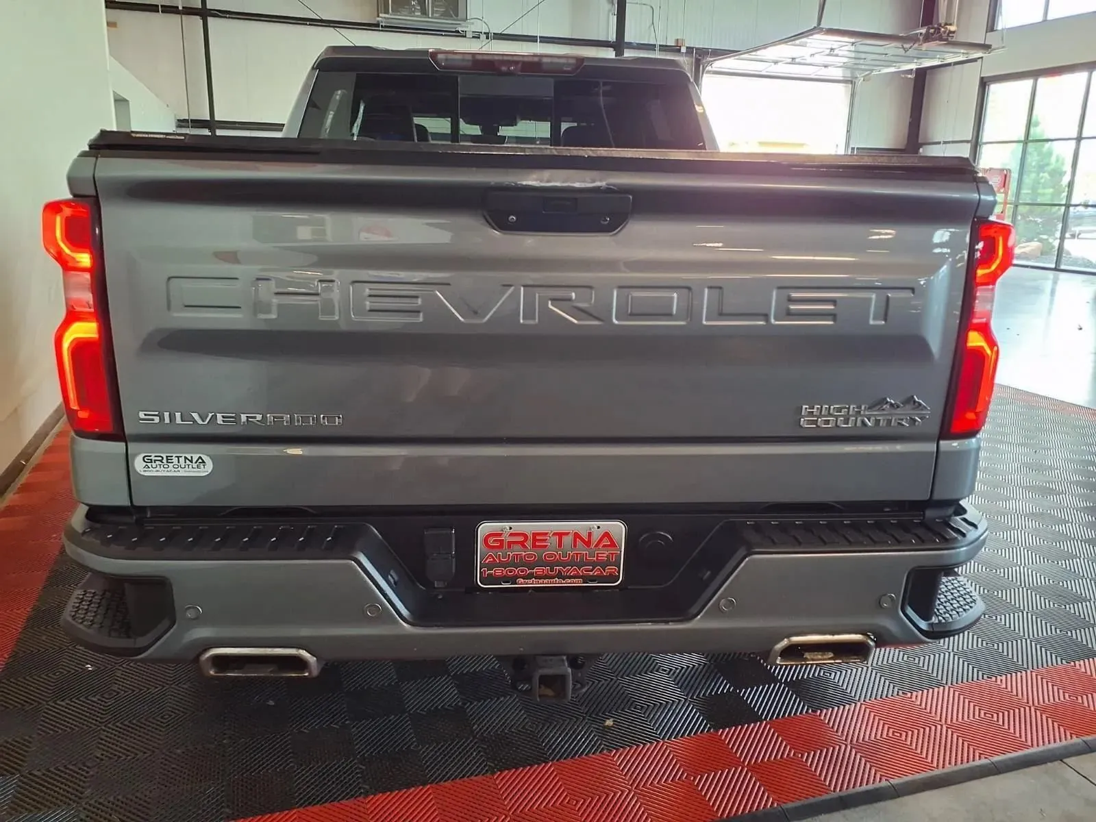 Chevrolet Silverado photo 6
