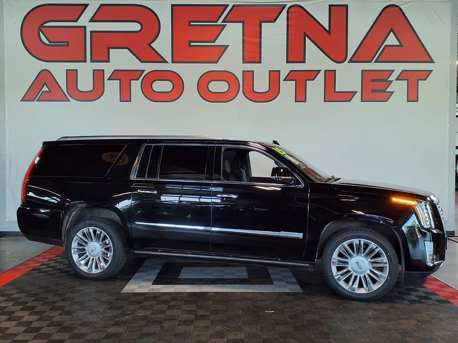 2015 Cadillac Escalade ESV AWD Platinum's photo