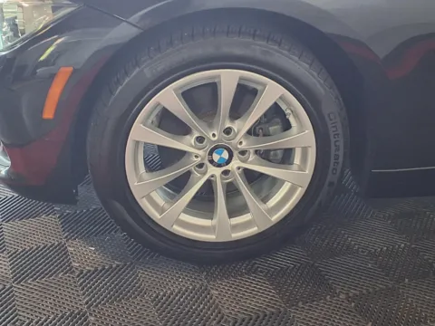 More photos of 2017 BMW 3 Series 320i xDrive at Gretna Auto Outlet, NE