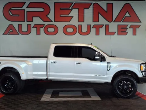 White 2019 Ford F-350 Super Duty Platinum for sale in Gretna, NE