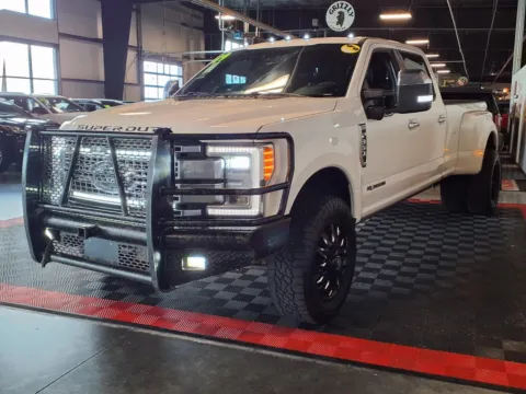 More photos of 2019 Ford F-350 Super Duty Platinum at Gretna Auto Outlet, NE