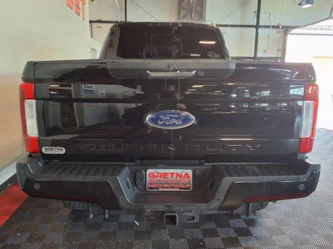 More photos of 2019 Ford F-250 Super Duty Lariat at Gretna Auto Outlet, NE