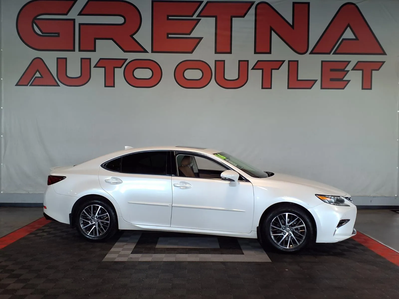 2016 Lexus ES 350 350's photo