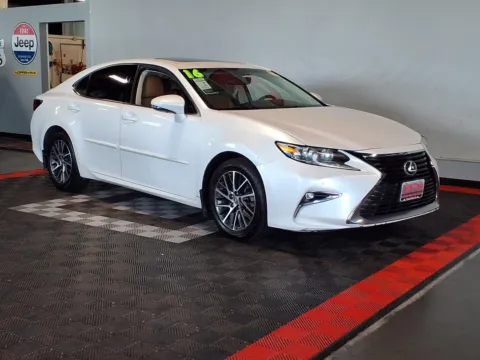 Photos of 2016 Lexus ES 350 for sale in Gretna, NE at Gretna Auto Outlet