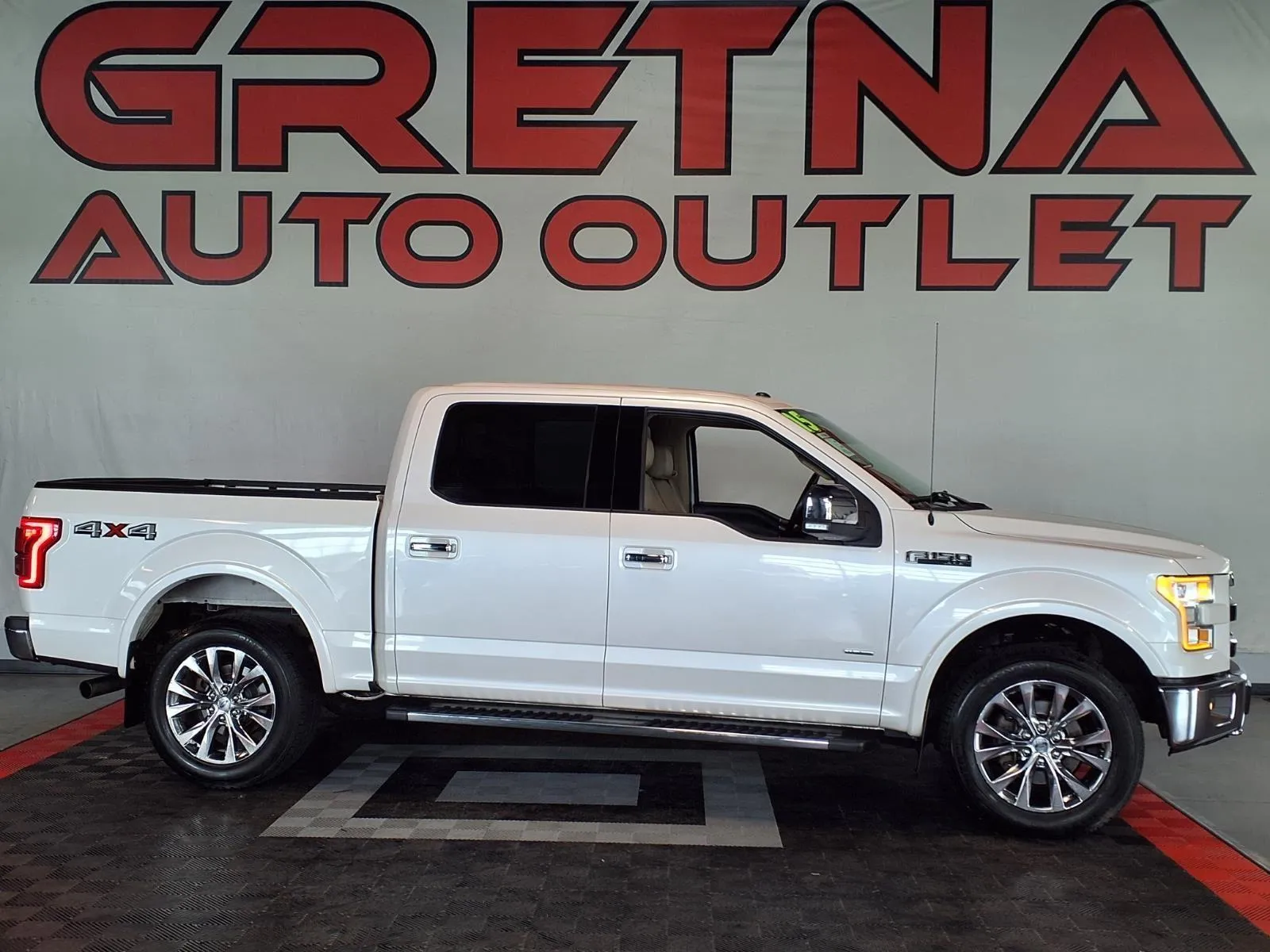 White 2015 Ford F-150 Lariat for sale in Gretna, NE