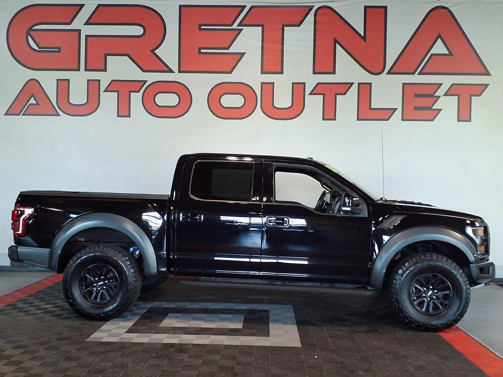 Black 2018 Ford F-150 Raptor for sale in Gretna, NE