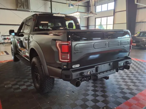 More photos of 2018 Ford F-150 Raptor at Gretna Auto Outlet, NE