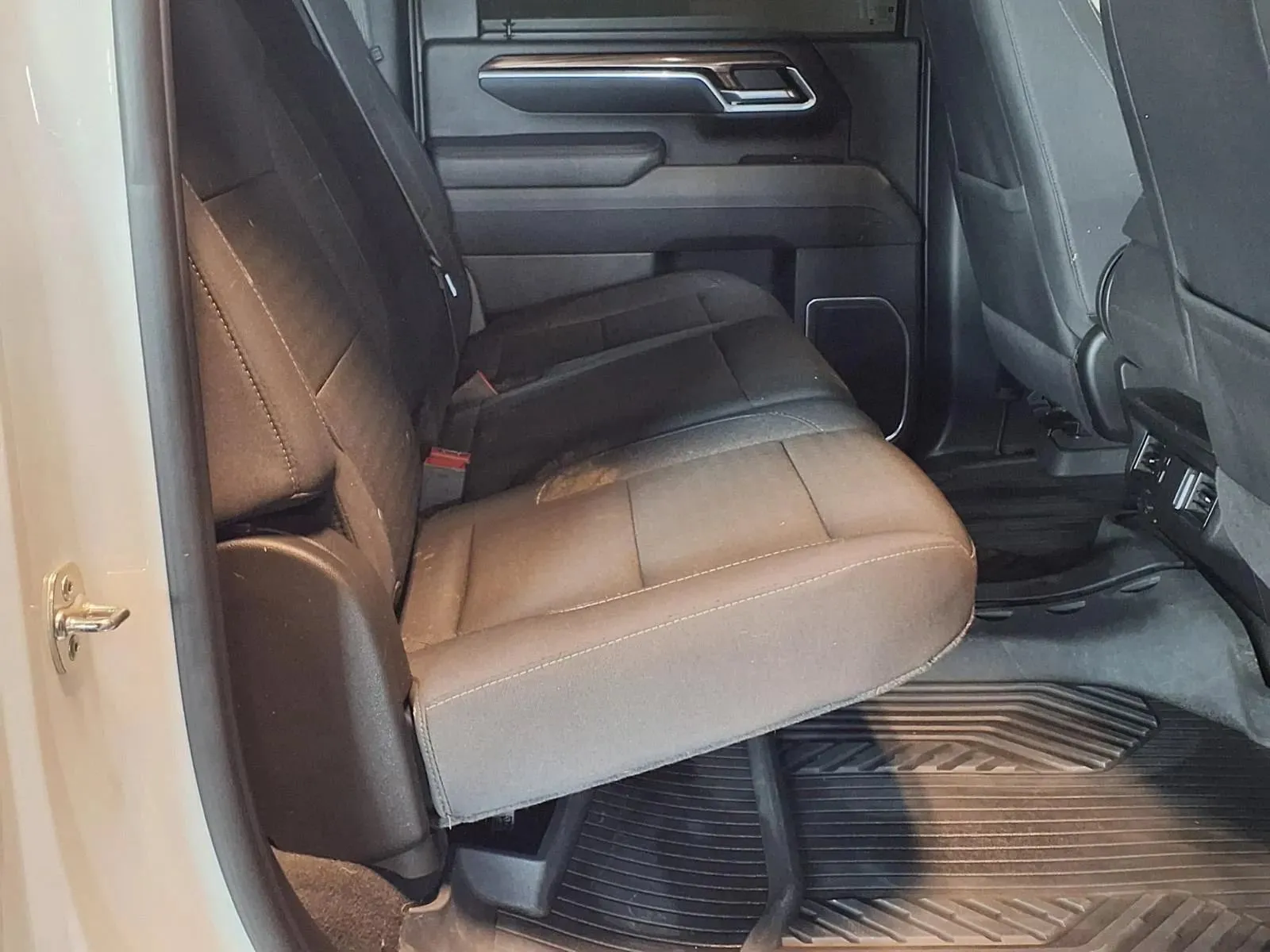 Chevrolet Silverado photo 11