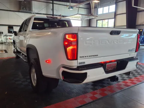 More photos of 2023 Chevrolet Silverado 3500 HD High Country at Gretna Auto Outlet, NE