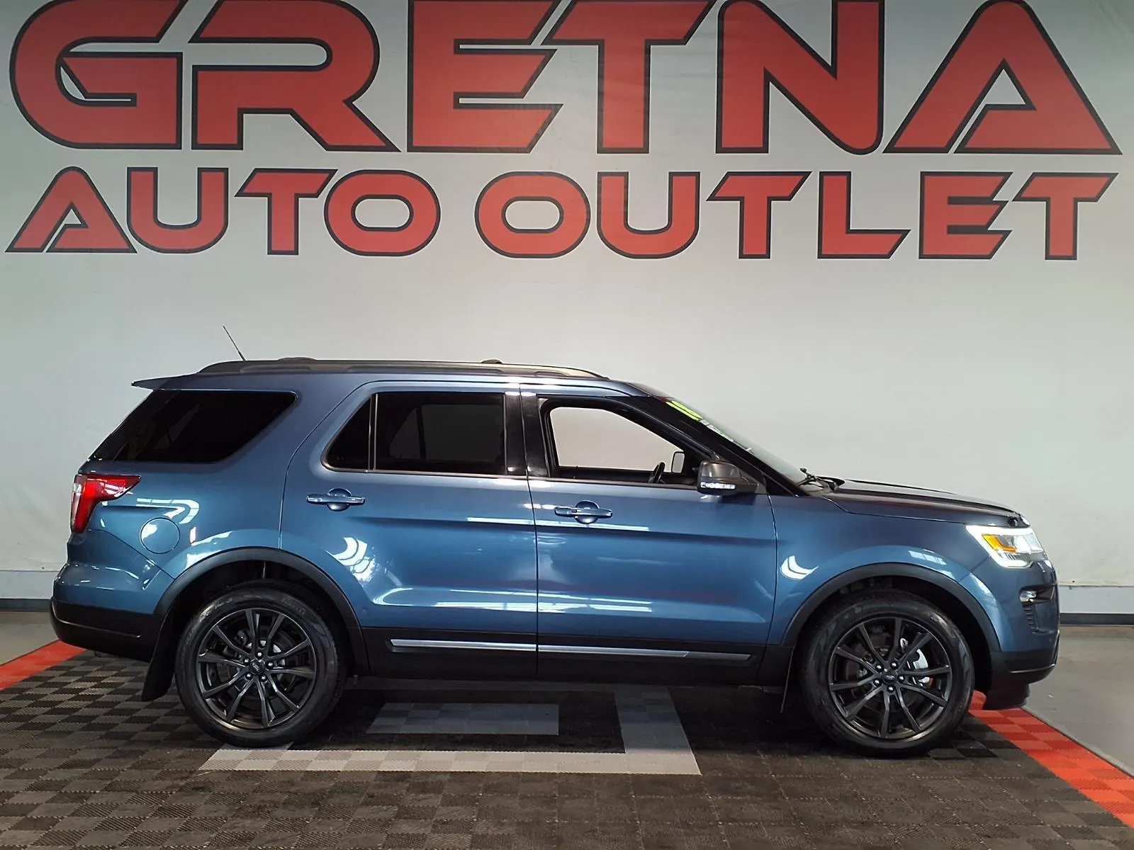 Gray 2018 Ford Explorer XLT for sale in Gretna, NE