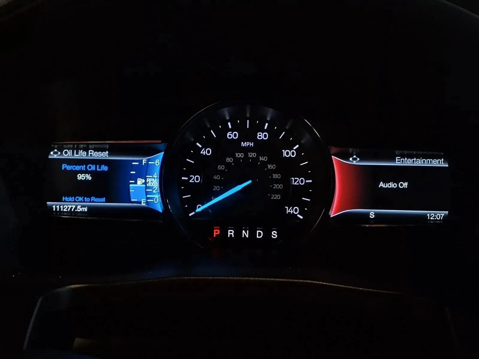 Ford Explorer photo 25