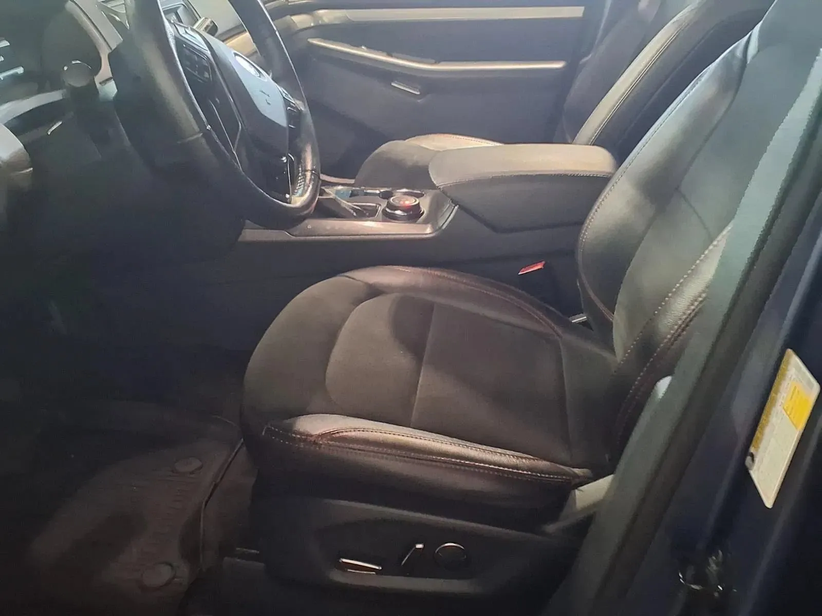 Ford Explorer photo 18