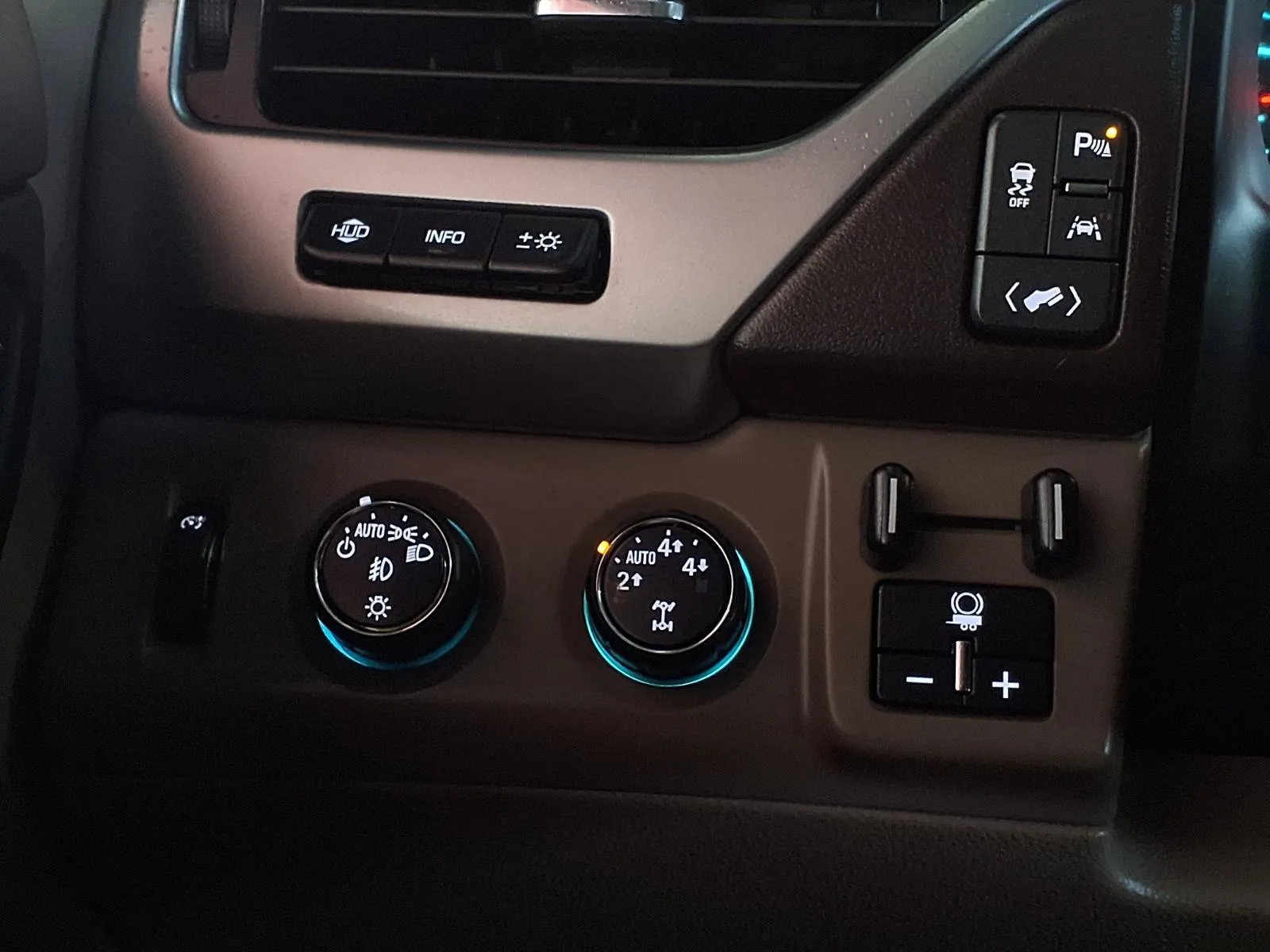 Chevrolet Tahoe photo 26