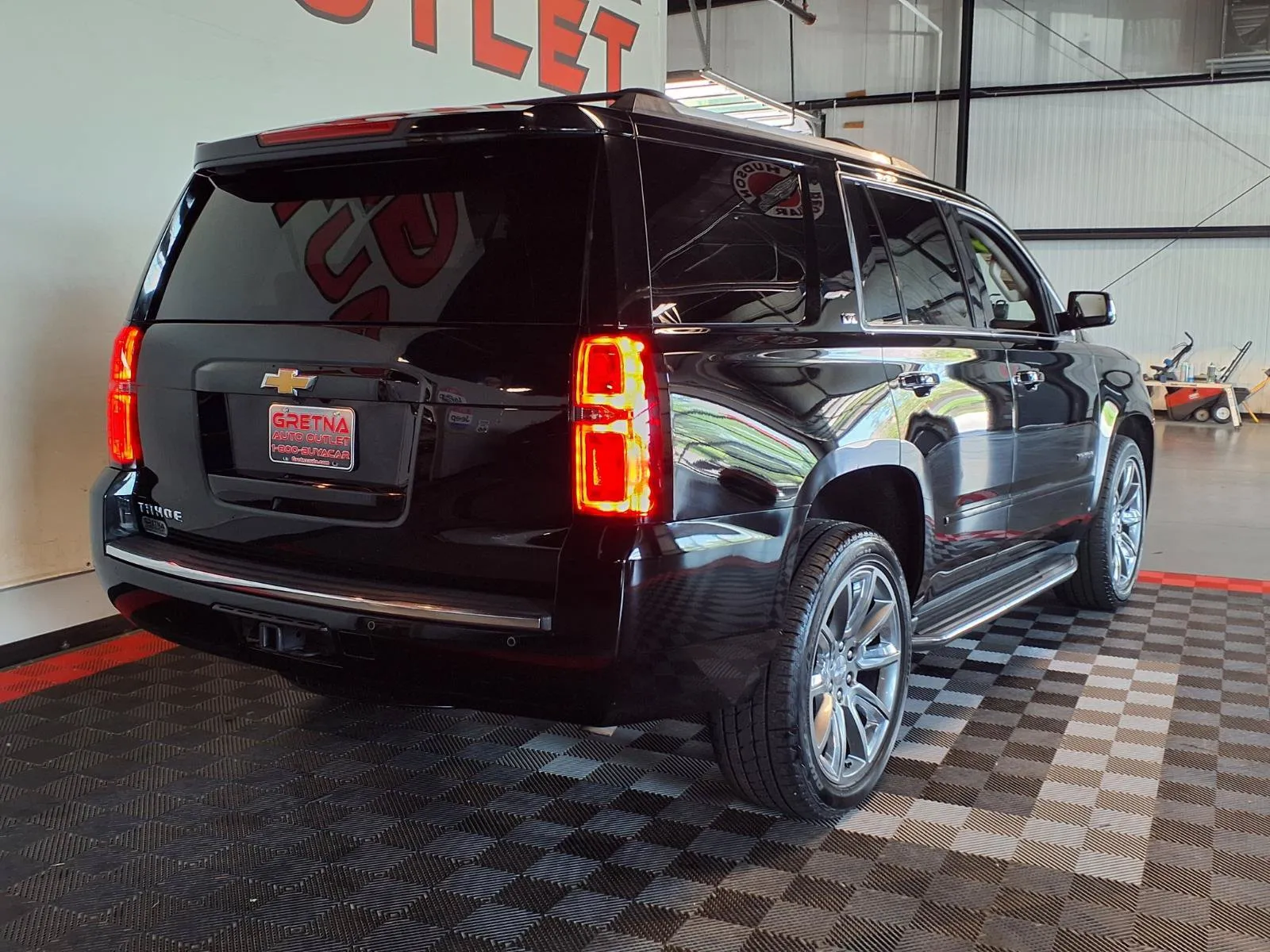 Chevrolet Tahoe photo 8